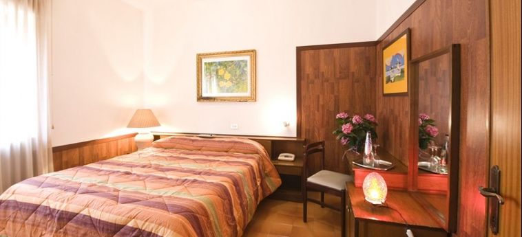 Hotel Caldora:  ROCCA DI MEZZO - L'AQUILA