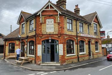 Hotel The Six Bells Rochester: Photo 