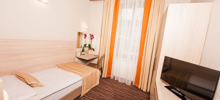 Hotel  Zagreb:  ROGASKA SLATINA