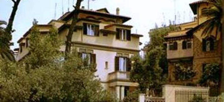 Hotel Residence Villa Tassoni:  ROM