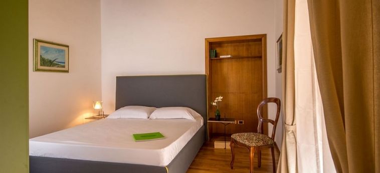 Hotel Tridente Suites:  ROM
