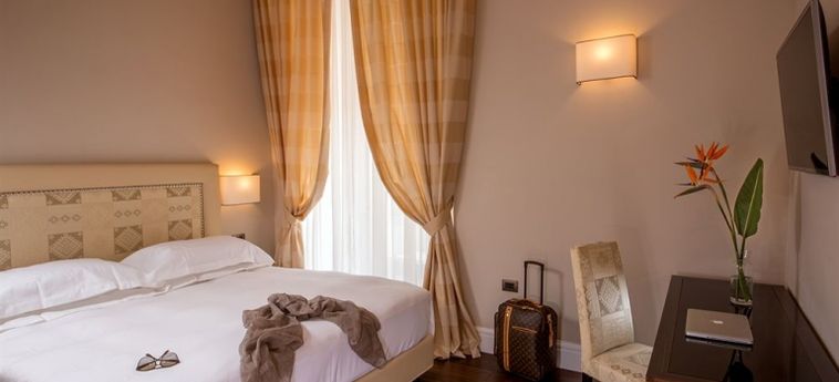 Hotel Tridente Suites:  ROM