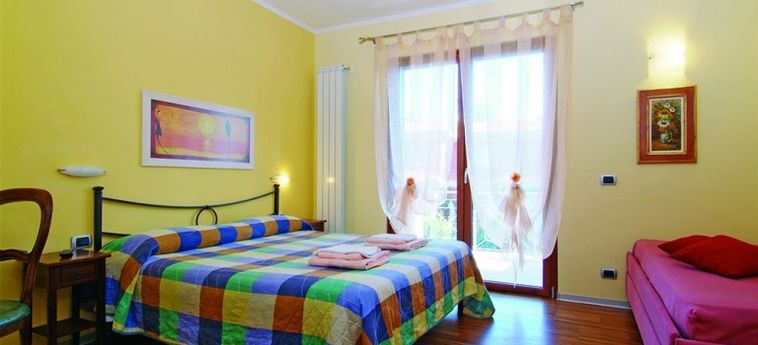 Hotel Aurelia Garden Gold Bed & Breakfast:  ROM