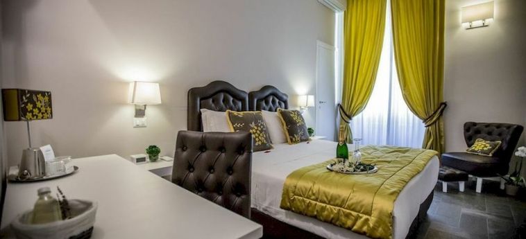 Hotel Chic & Town Luxury Rooms:  ROM