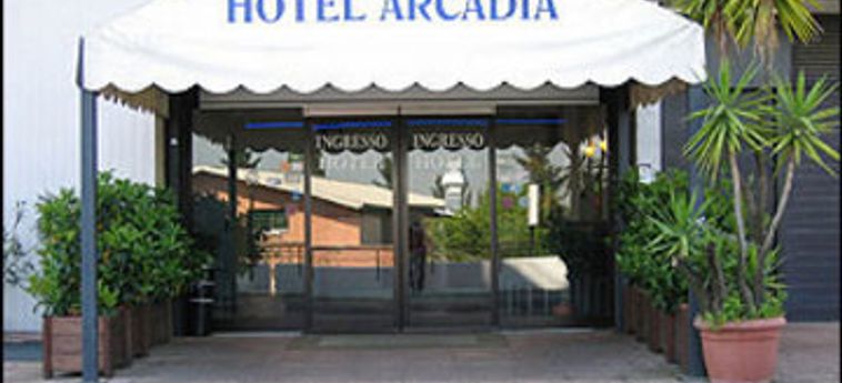 Hotel Arcadia:  ROM