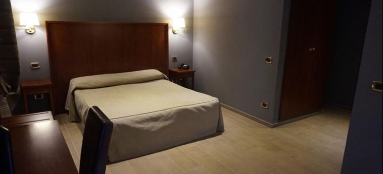 Hotel Taormina:  ROM