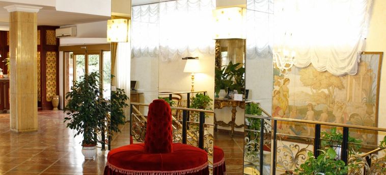 Grand Hotel Hermitage:  ROM