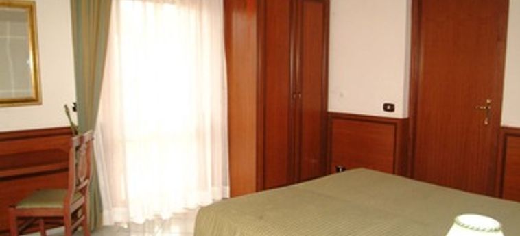 Hotel Octavia:  ROM