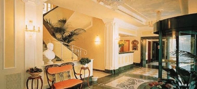 Hotel Mecenate Palace:  ROM