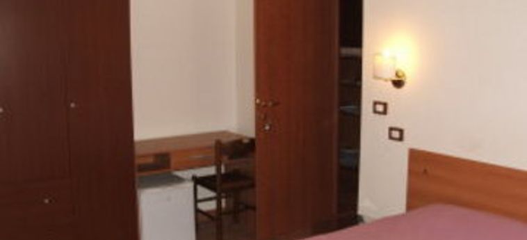 Hotel Accommodationsrome:  ROM