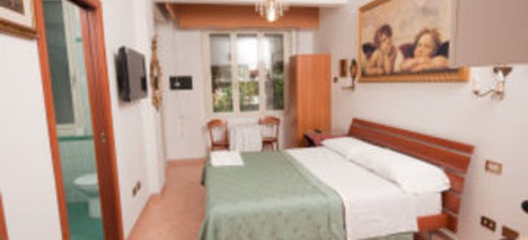 Hotel B&b Babri Simim Taj:  ROMA