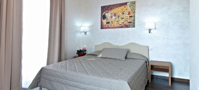 Hotel Collina Suites:  ROMA