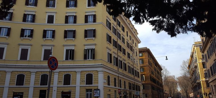 Hotel B&b Domus Quiritum:  ROMA