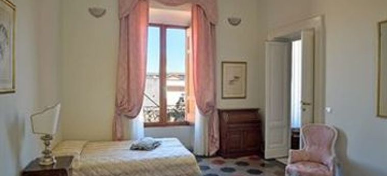 Hotel Le Clarisse Al Pantheon:  ROMA