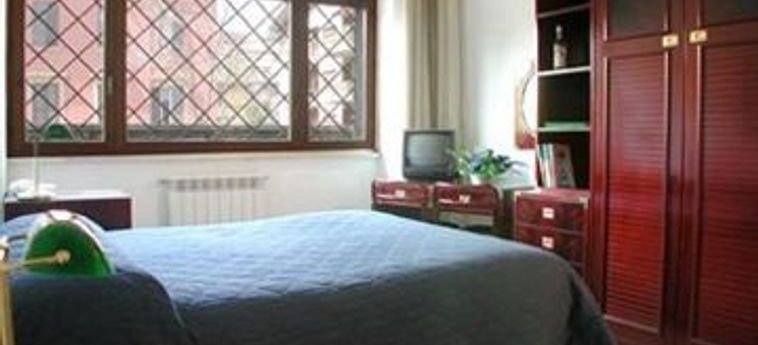 Hotel Residence Villa Tassoni:  ROMA
