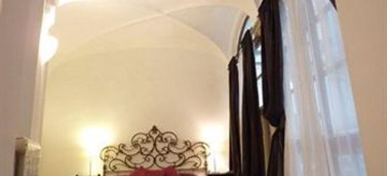 Hotel Le Stanze Di Tosca:  ROMA