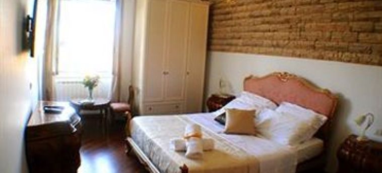 Hotel Little Rhome Suites:  ROMA