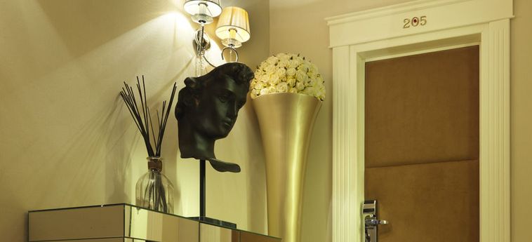 Hotel Spagna Royal Suite:  ROMA