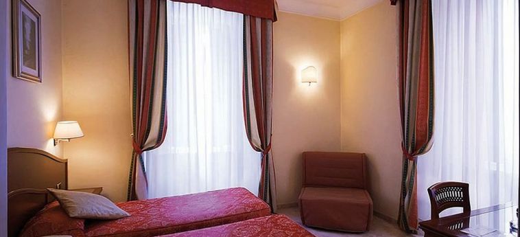 Hotel Dolomiti:  ROMA