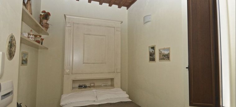 House & The City - Colosseo Apartments:  ROMA