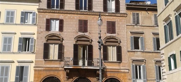 Hotel Piazza Farnese Luxury Suites:  ROMA