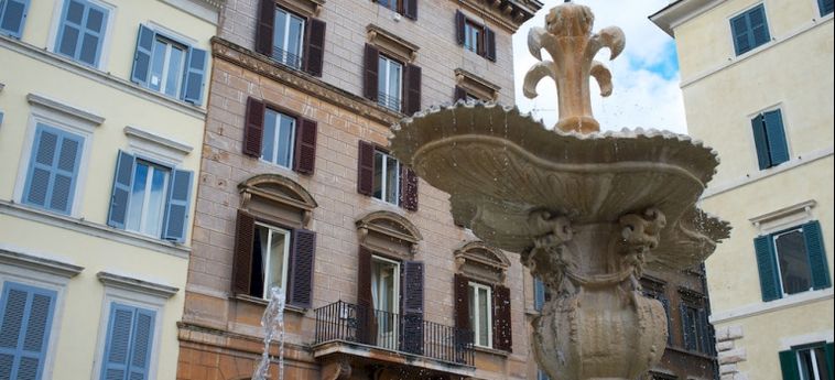 Hotel Piazza Farnese Luxury Suites:  ROMA