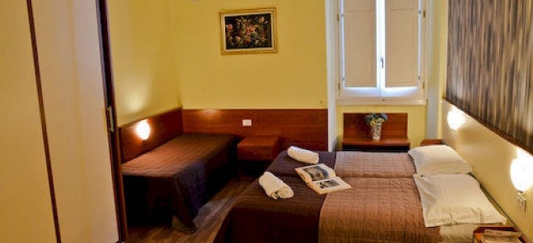 Hotel Mimosa:  ROMA