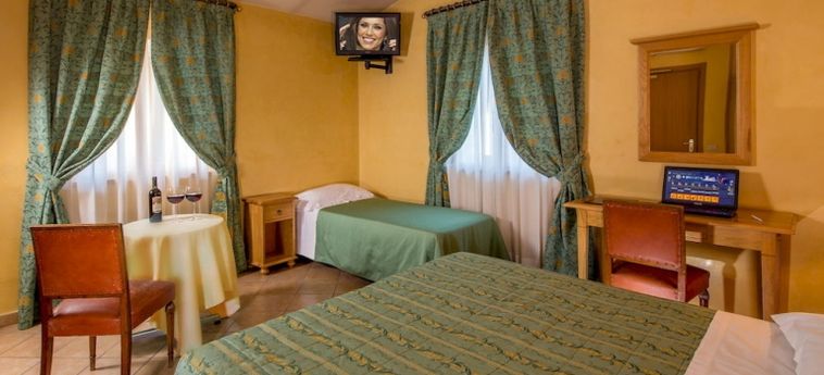 Hotel Villa Teresa:  ROMA