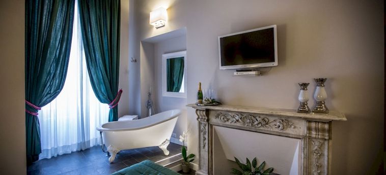 Hotel Chic & Town Luxury Rooms:  ROMA