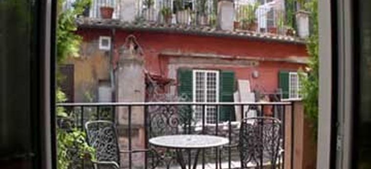 Hotel Piccolo Piazza Di Spagna Suites:  ROMA