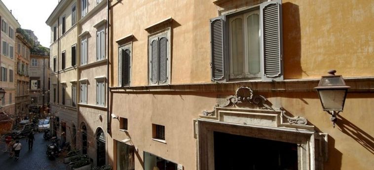 Beesprint Navona Apartments:  ROMA