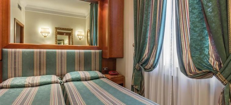 Hotel Luce:  ROMA