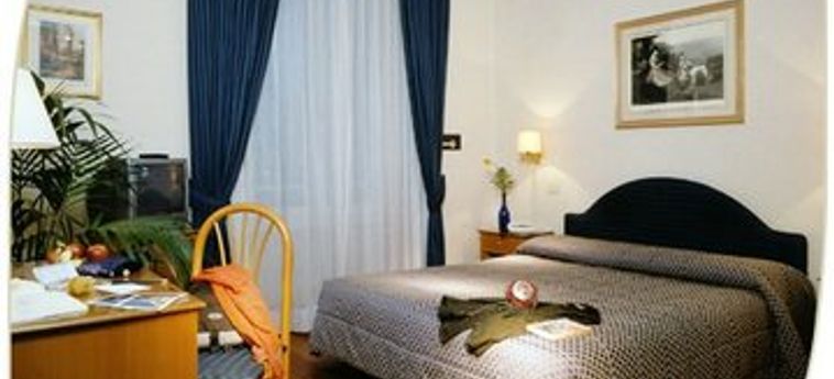 Hotel Piemonte:  ROMA