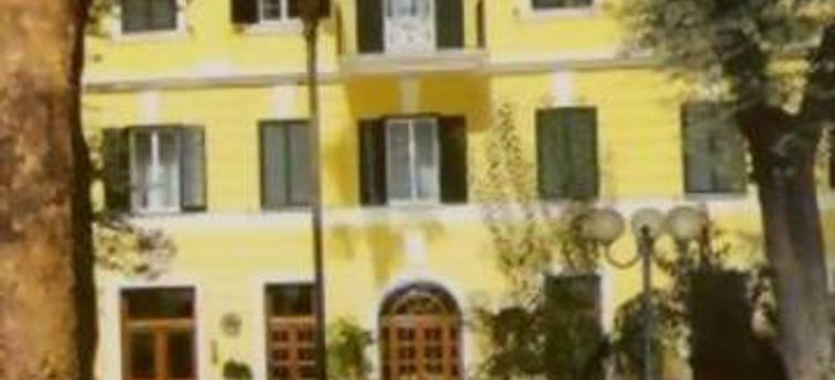 Hotel Villa San Lorenzo Maria:  ROMA