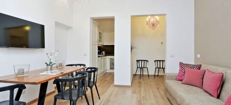 Monti Apartments - My Extra Home:  ROMA