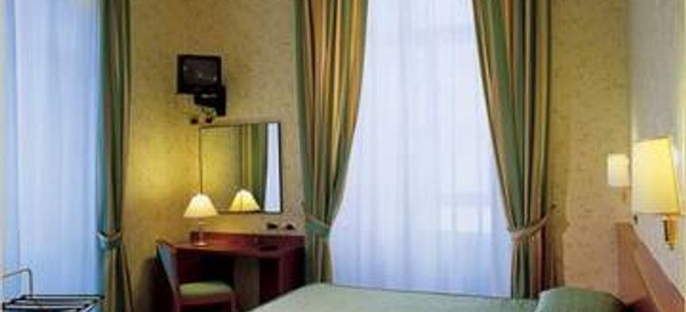 Hotel Dina:  ROMA