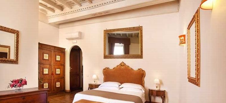 Hotel Pantheon Inn:  ROMA