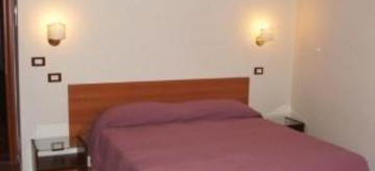 Hotel Accommodationsrome:  ROMA