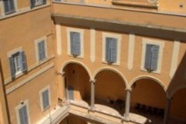 Hotel Gli Archi Di Piazza Venezia:  ROME