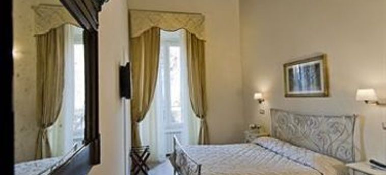 Hotel Le Clarisse Al Pantheon:  ROME