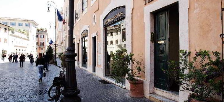 Hotel Residenza Lucina:  ROME