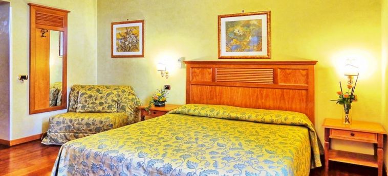Hotel La Fenice Rooms:  ROME