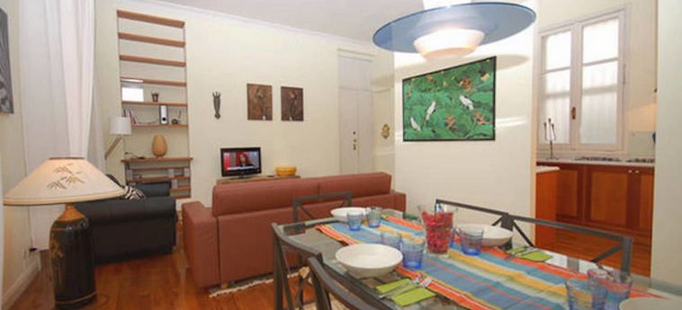 House & The City - Colosseo Apartments:  ROME