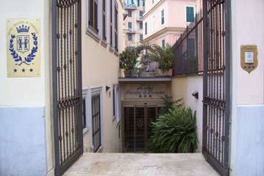 Hotel Principe Di Piemonte:  ROME