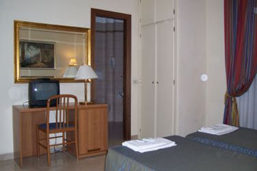 Hotel Principe Di Piemonte:  ROME