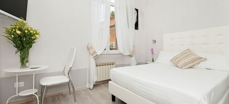 Hotel White Rooms Colosseo:  ROME