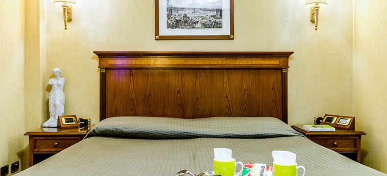 Hotel Luxury Rooms H 2000 Roma Rome : Photo 