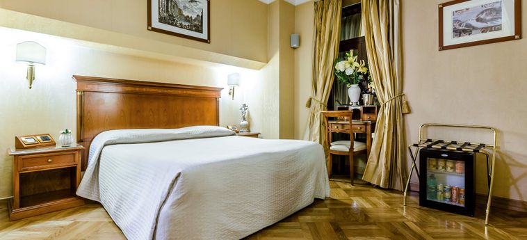 Hotel Luxury Rooms H 2000 Roma Rome : Photo 