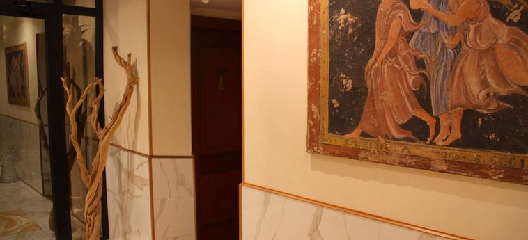 Hotel Luxury Rooms H 2000 Roma Rome: Photo 