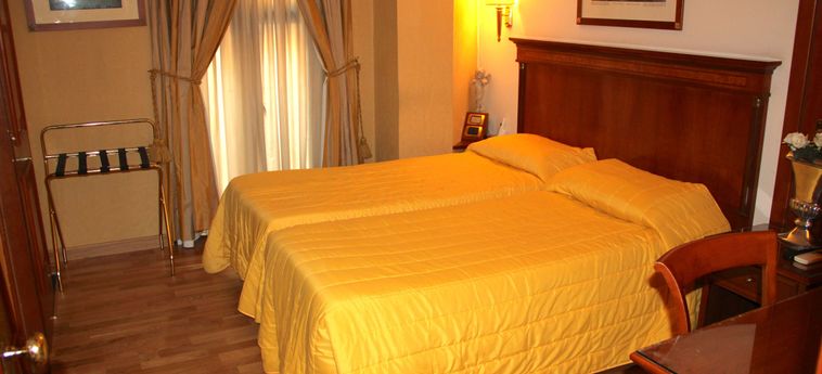 Hotel Luxury Rooms H 2000 Roma Rome: Photo 